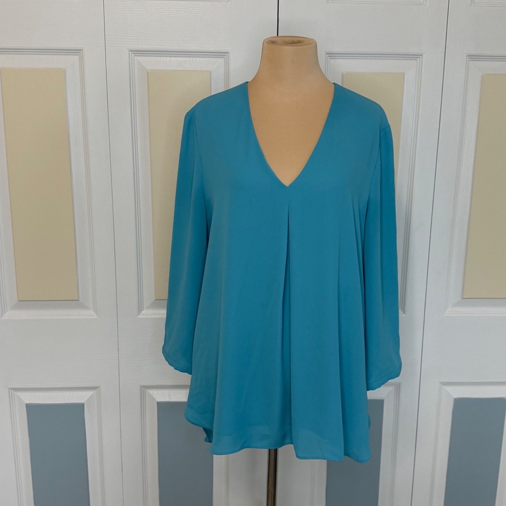 White House Black Market Teal Turquoise Aqua Blue Pleated V-Neck Tunic Blouse 10